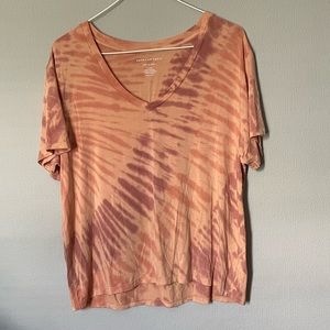 American Eagle V-Neck Tee